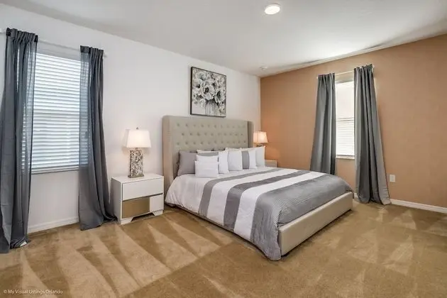 Ev (7013OWS 14 Bed 11 Bathroom)