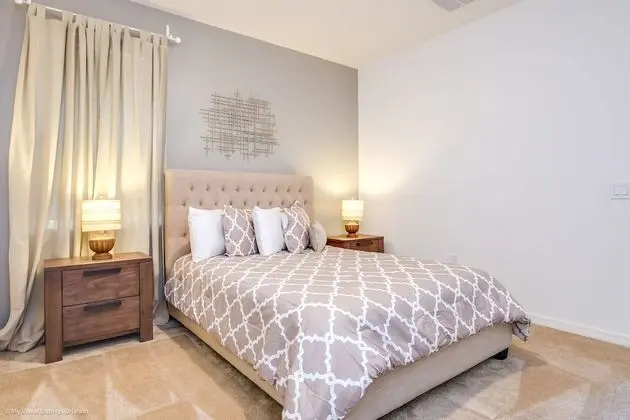 Ev (7013OWS 14 Bed 11 Bathroom)