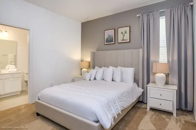 Ev (7013OWS 14 Bed 11 Bathroom)