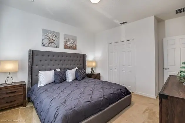 Ev (7013OWS 14 Bed 11 Bathroom)
