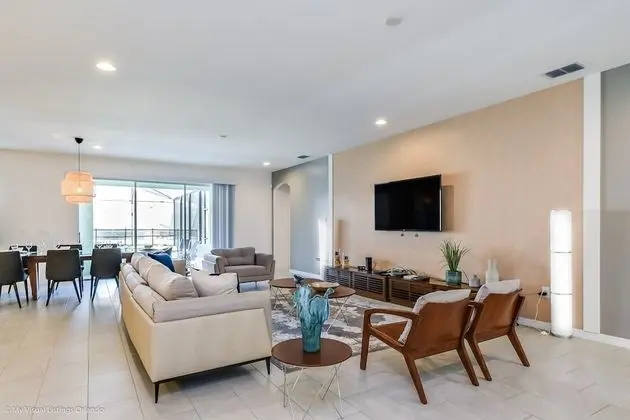 Ev (7013OWS 14 Bed 11 Bathroom)