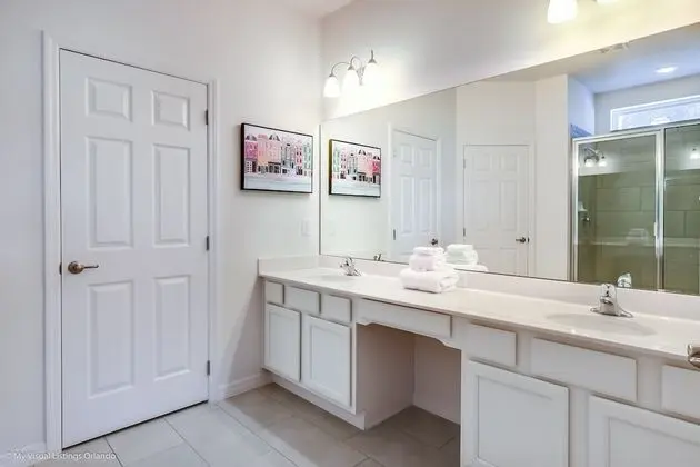 Ev (7013OWS 14 Bed 11 Bathroom)