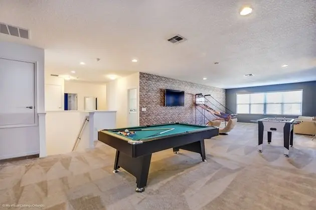 Ev (7013OWS 14 Bed 11 Bathroom)