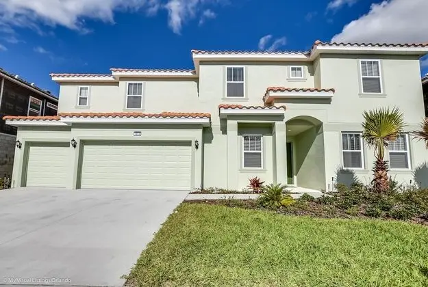 Ev (7013OWS 14 Bed 11 Bathroom)