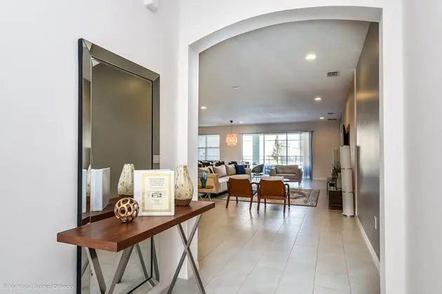 Ev (7013OWS 14 Bed 11 Bathroom)