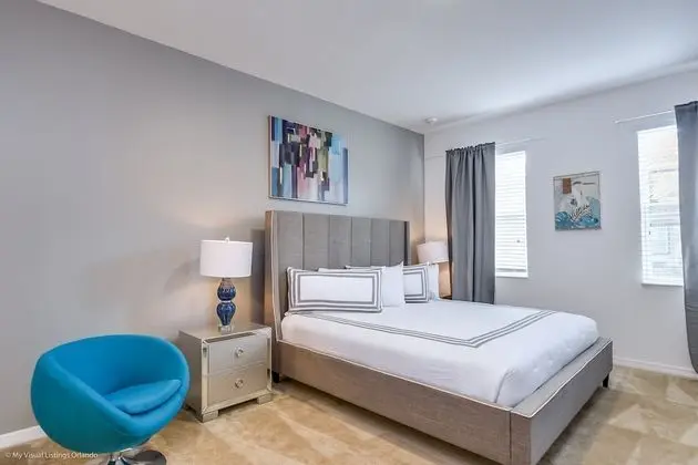Ev (7013OWS 14 Bed 11 Bathroom)