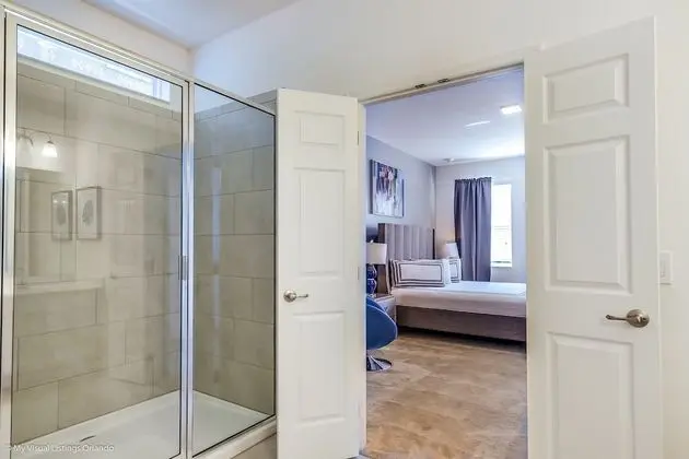 Ev (7013OWS 14 Bed 11 Bathroom)