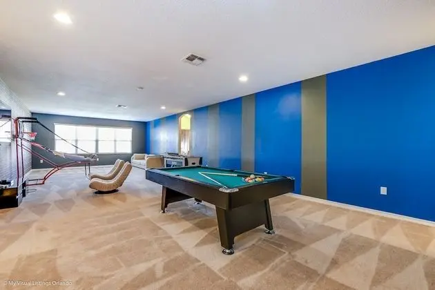 Ev (7013OWS 14 Bed 11 Bathroom)