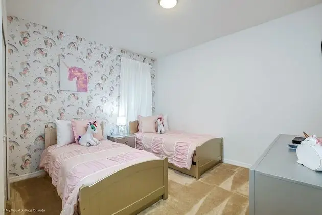 Ev (7013OWS 14 Bed 11 Bathroom)