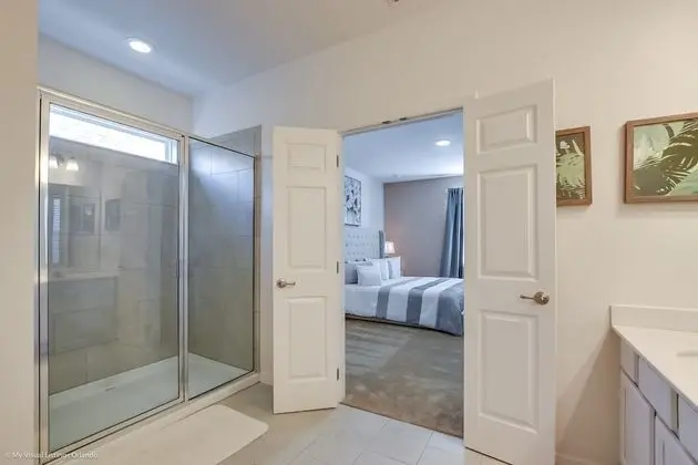 Ev (7013OWS 14 Bed 11 Bathroom)