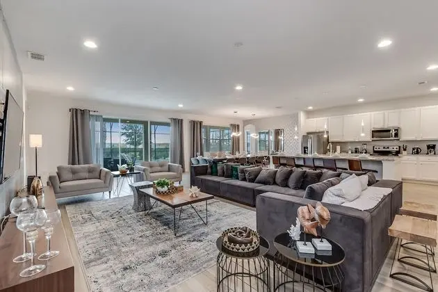 Ev (6004OGL 14 Bedroom 11 Bathrrom)