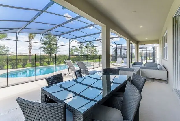 Ev (6004OGL 14 Bedroom 11 Bathrrom)