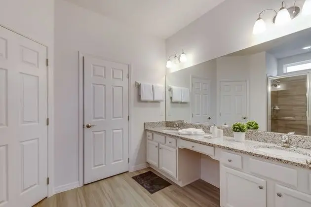 Ev (6004OGL 14 Bedroom 11 Bathrrom)