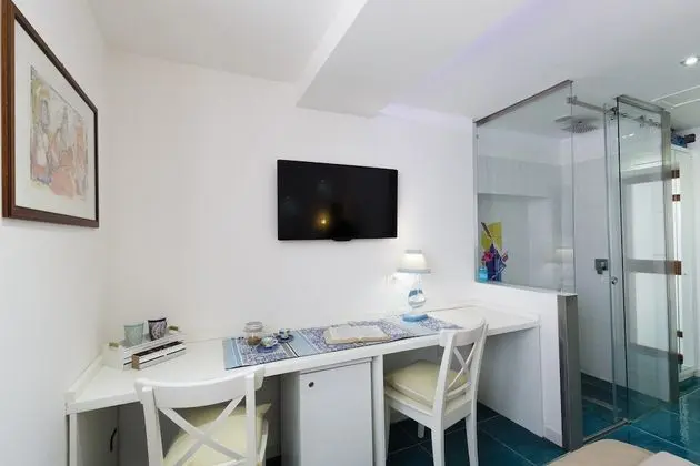 Standard Tek Büyük Yataklı Oda