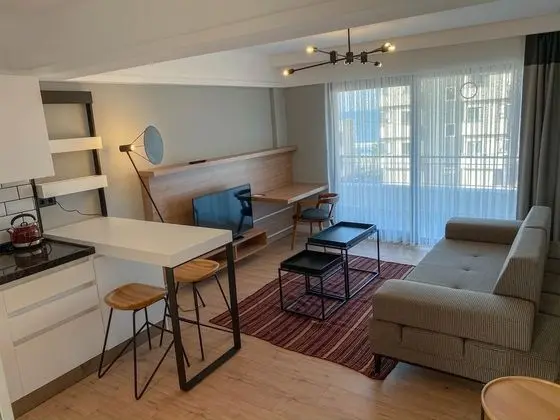 Grand Suit Daire 1+1 Balkonlu
