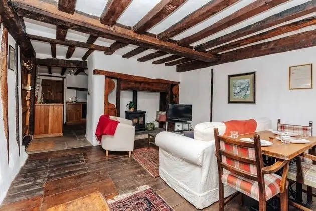 Ev