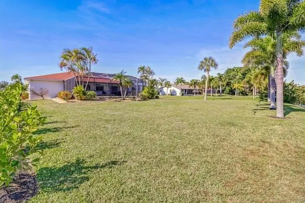 Ev (14076 Sandarac Dr)
