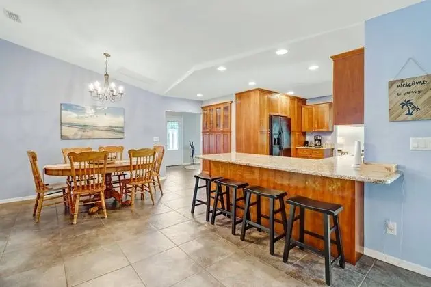 Ev (1410 SW 18Th Ter)