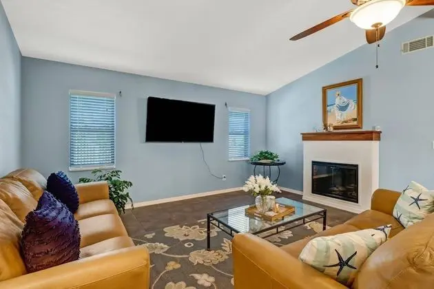 Ev (1410 SW 18Th Ter)