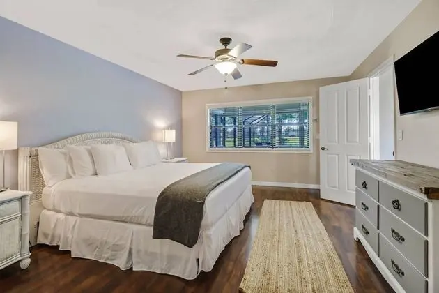 Ev (1410 SW 18Th Ter)