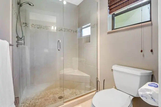 Ev (1410 SW 18Th Ter)