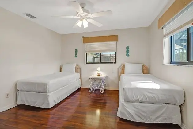 Ev (1410 SW 18Th Ter)