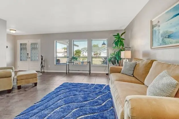 Ev (1410 SW 18Th Ter)