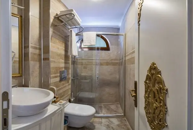 Tek Büyük veya İki Ayrı Yataklı Oda, Buzdolabı
