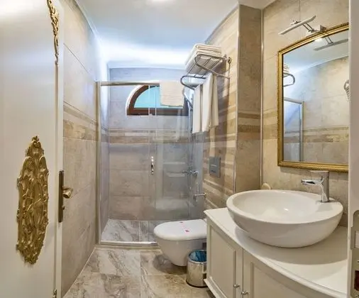 Tek Büyük veya İki Ayrı Yataklı Oda, Buzdolabı