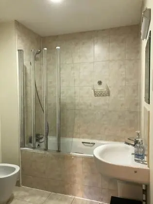 Basic Apart Daire, 1 Büyük (Queen) Boy Yatak, Sigara İçilmez, Şehir Manzaralı