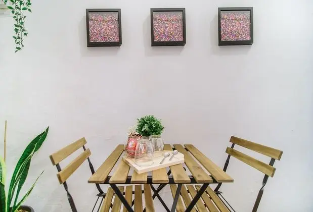 Studio with Kitchen and Balcony