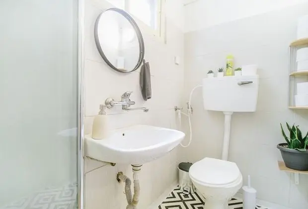 Studio with Kitchen and Balcony