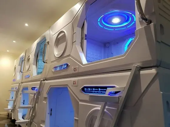Capsule Pod