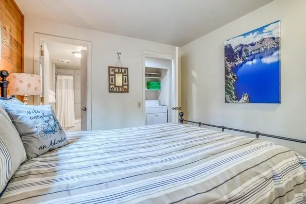 Ev, Birden Çok Yatak (15 Lupine Lane)