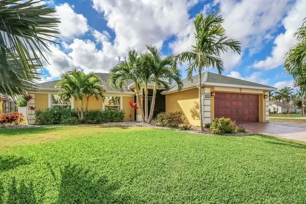 Ev (1506 SW 38th Street)