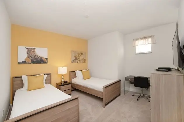 Ev (1510RETREAT)