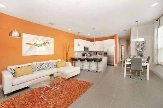 Ev (1510RETREAT)