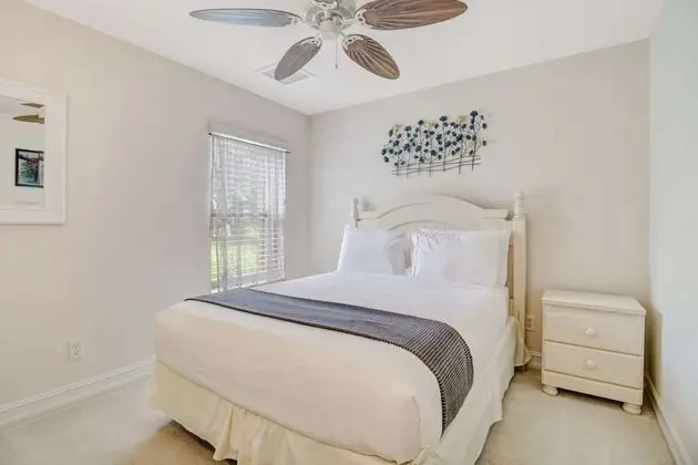 Ev (1519 NW 31st  Ave)