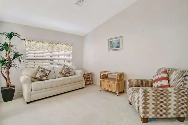 Ev (1519 NW 31st  Ave)