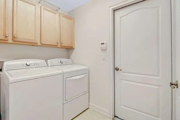 Ev (1519 NW 31st  Ave)