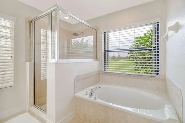 Ev (1519 NW 31st  Ave)
