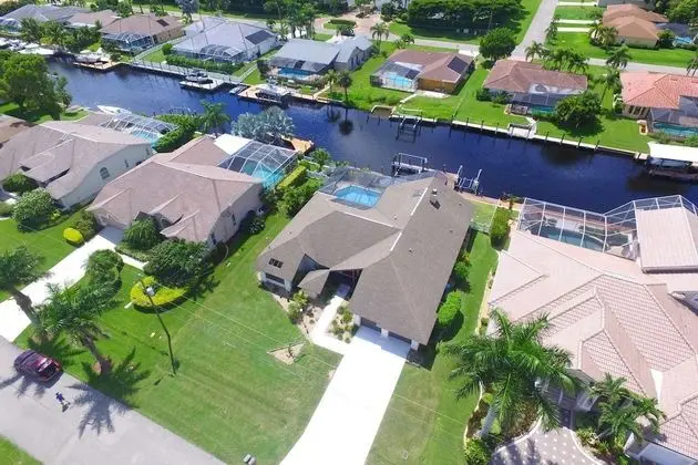 Ev (1530 SW 49th Ter)