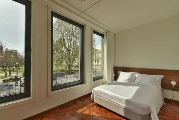 Deluxe Tek Büyük Yataklı Oda, Bahçe Manzaralı