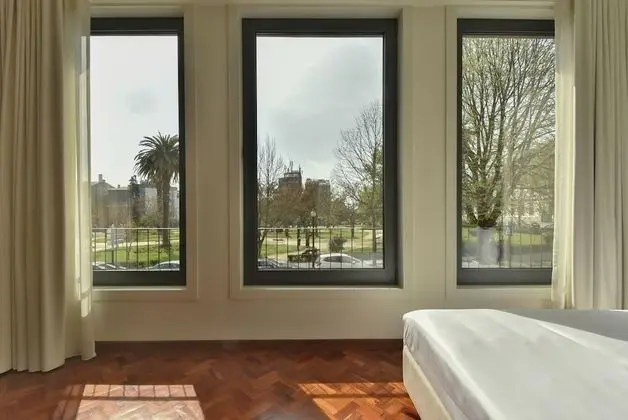 Deluxe Tek Büyük Yataklı Oda, Bahçe Manzaralı