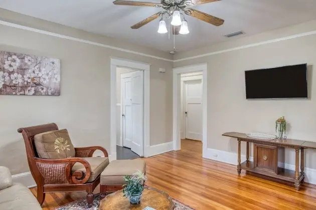 Apart Daire (16 Saragossa Street B)