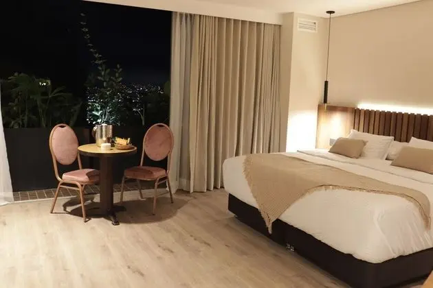 Superior Tek Büyük Yataklı Oda, Şehir Manzaralı