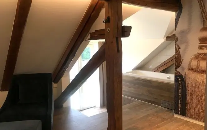 Süit, Küvet (Excluding Spa Access)