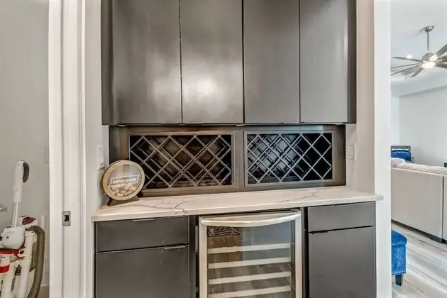 Ev (1625 NW 32nd Ct)