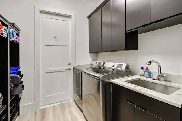 Ev (1625 NW 32nd Ct)