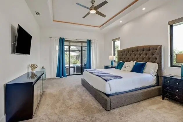 Ev (1625 NW 32nd Ct)